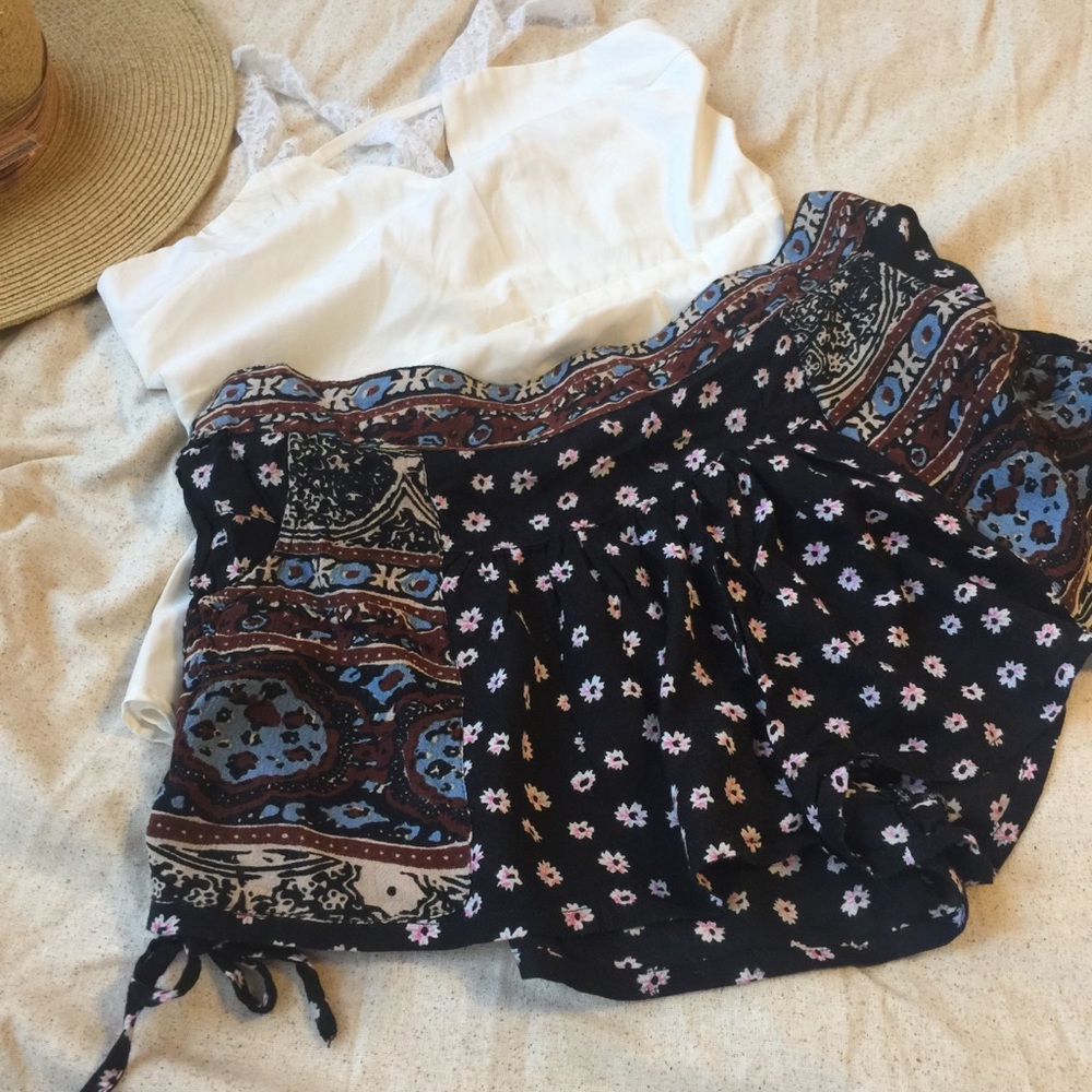 🌹3 for $10 sale🌹Boho Shorts